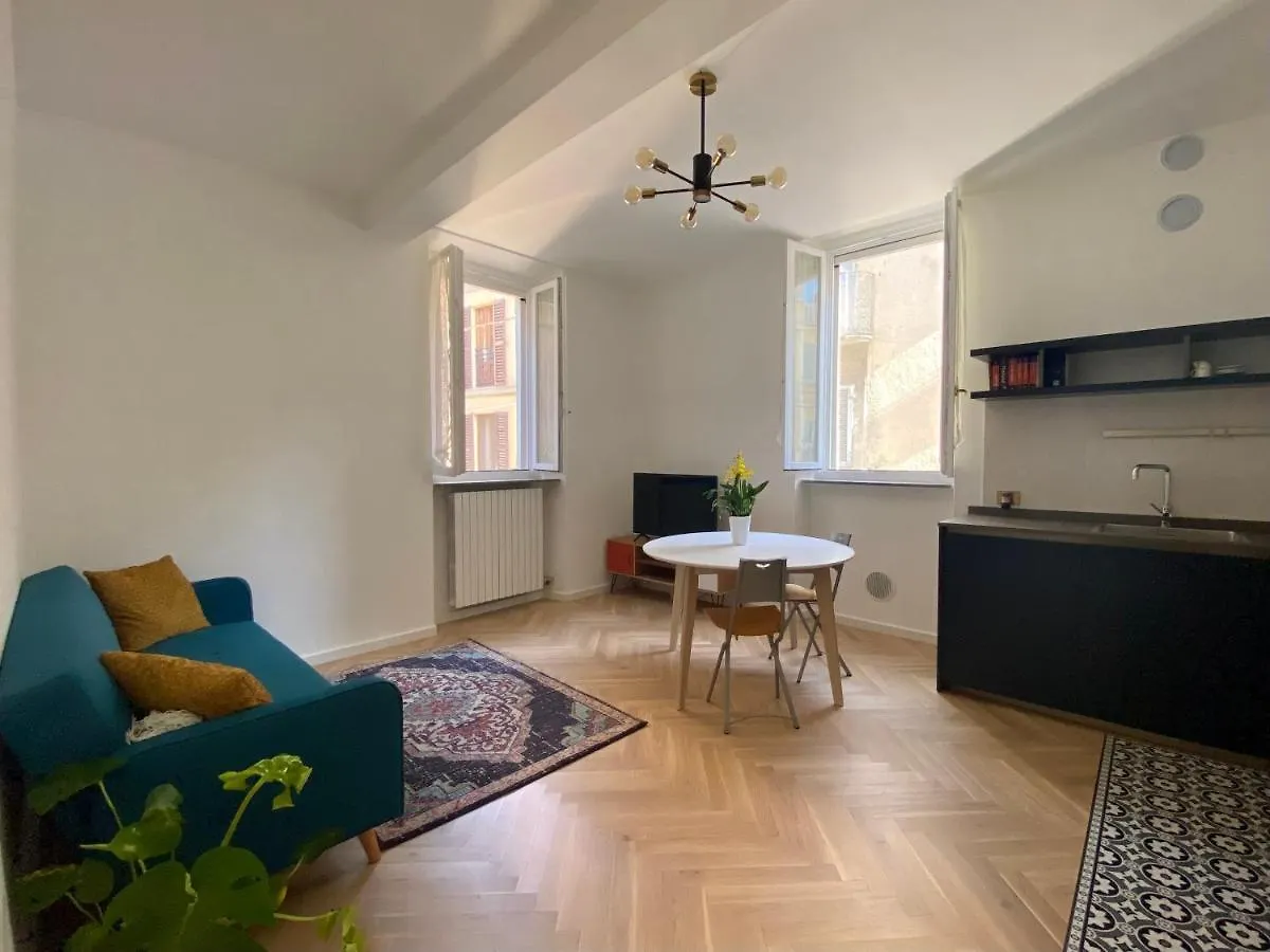 Apartment Wanderlust Splendido Appartamento In Centro Pavia