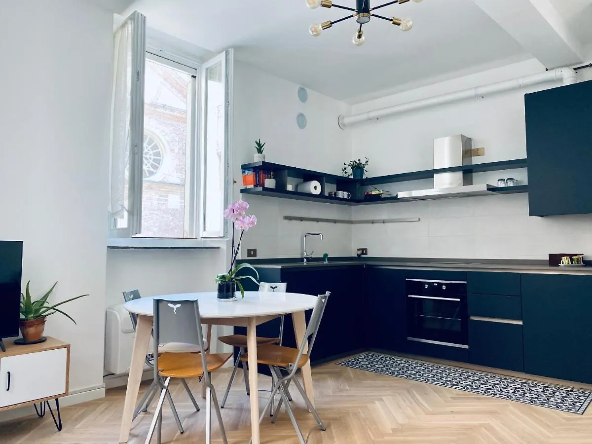 Apartment Wanderlust Splendido Appartamento In Centro Pavia Italy